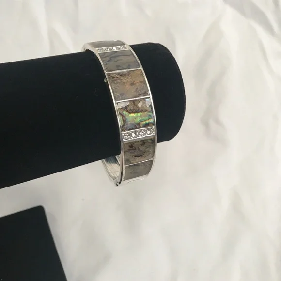 Nacre bracelet - Picture 2 of 12